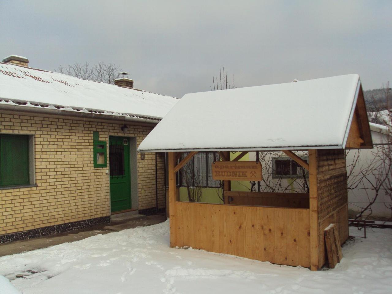 Apartman Rudnik Vrdnik Exteriör bild